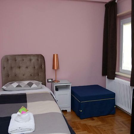 B&B Aurora Domus D'A-Mare Pesaro Bagian luar foto