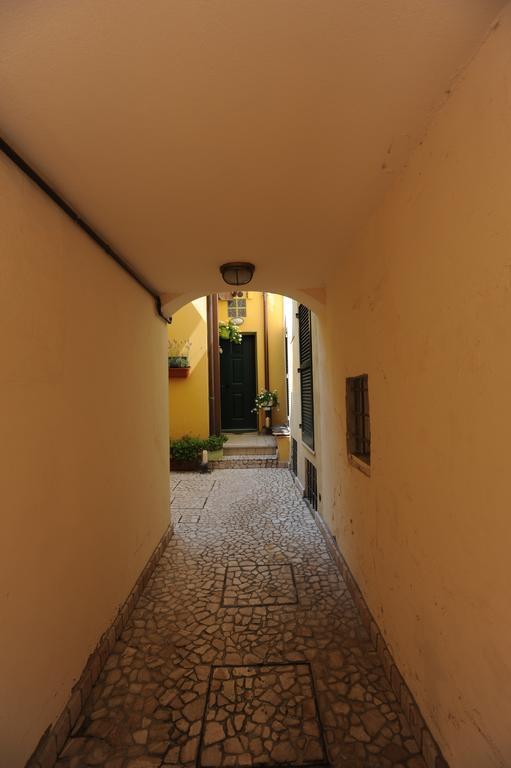 B&B Aurora Domus D'A-Mare Pesaro Bagian luar foto