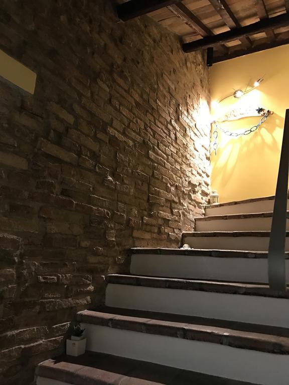 B&B Aurora Domus D'A-Mare Pesaro Bagian luar foto