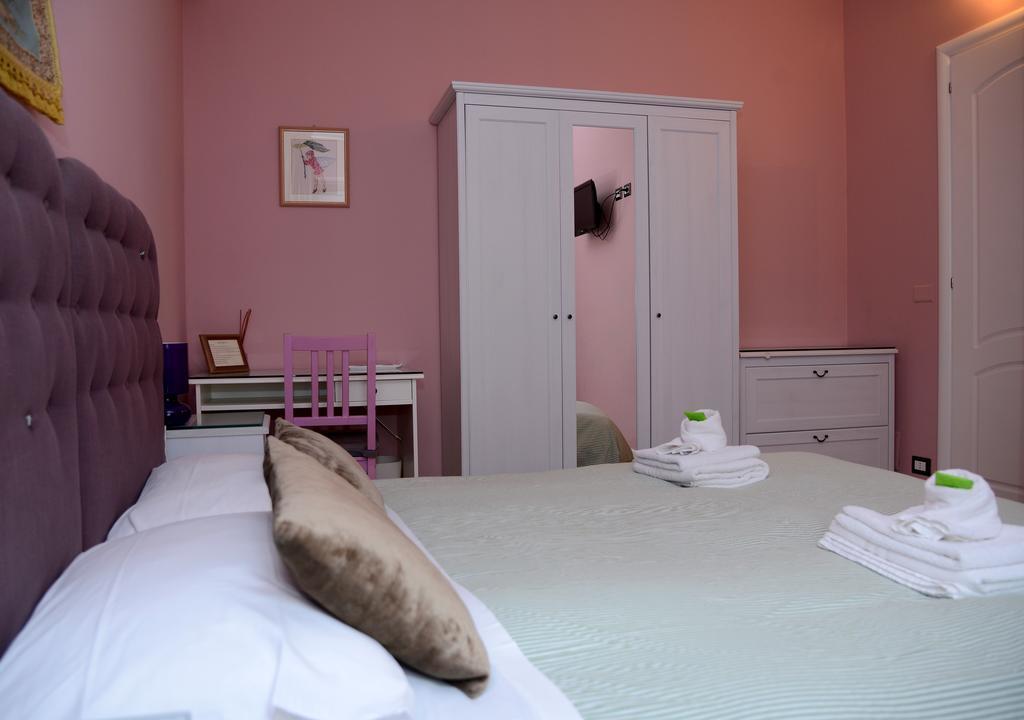 B&B Aurora Domus D'A-Mare Pesaro Bagian luar foto