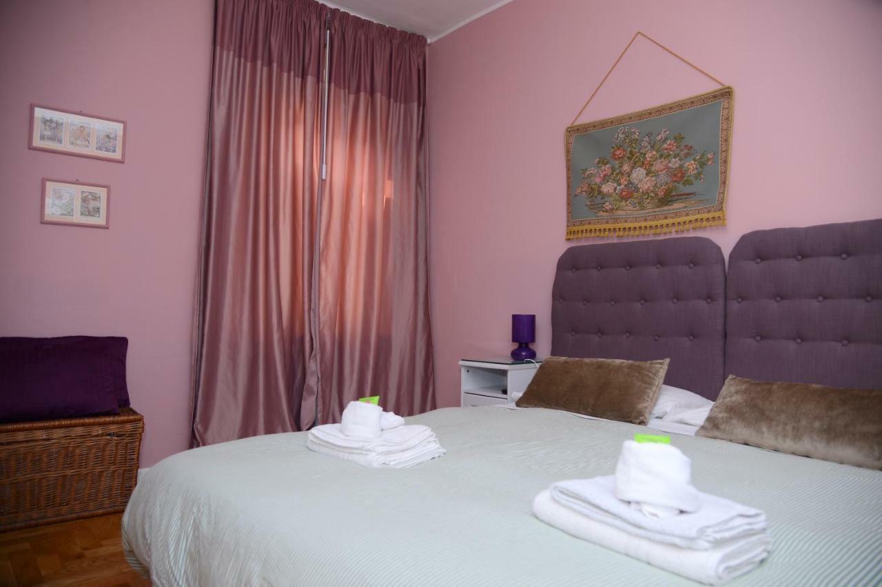 B&B Aurora Domus D'A-Mare Pesaro Bagian luar foto