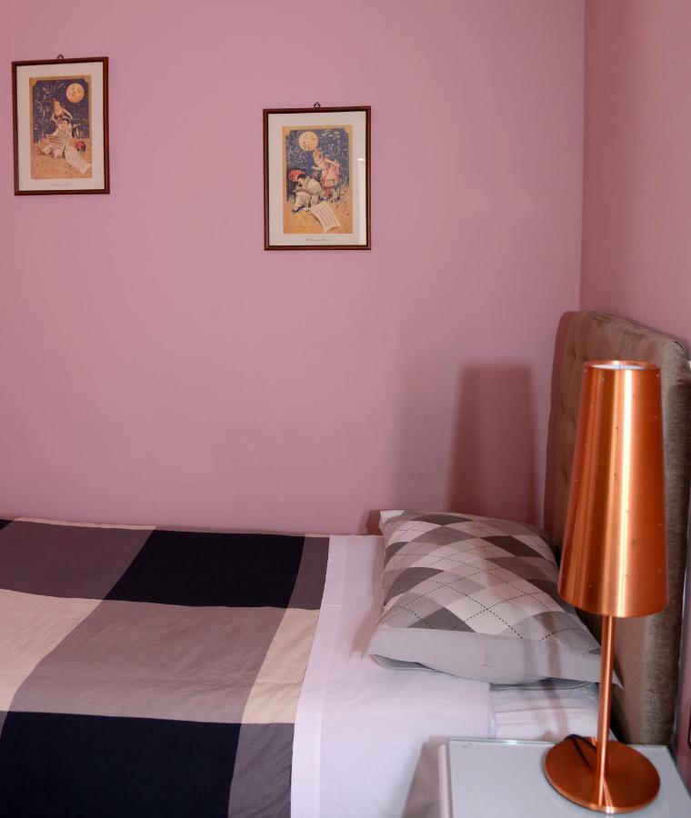 B&B Aurora Domus D'A-Mare Pesaro Bagian luar foto